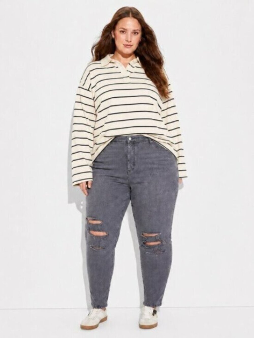 Universal Thread High Rise Skinny Distressed Jeans Dark Wash Size 16W NWT